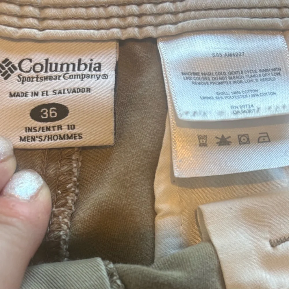 COLUMBIA Men’s Khaki Summer Cargo Shorts with lots of Pockets Size 36 Dad Shorts